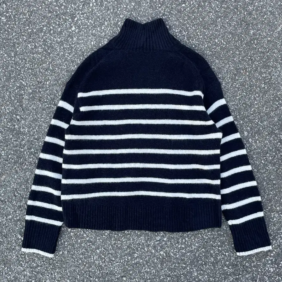 Uniqlo Stripe Kint