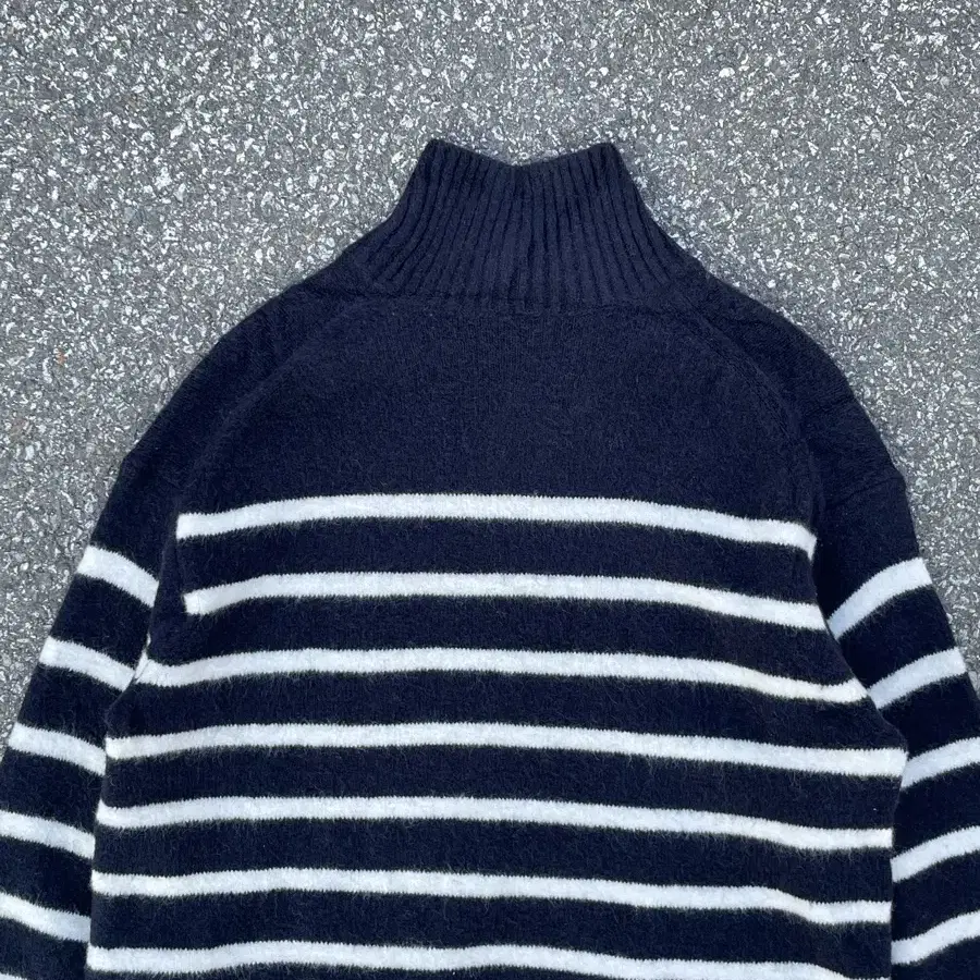 Uniqlo Stripe Kint