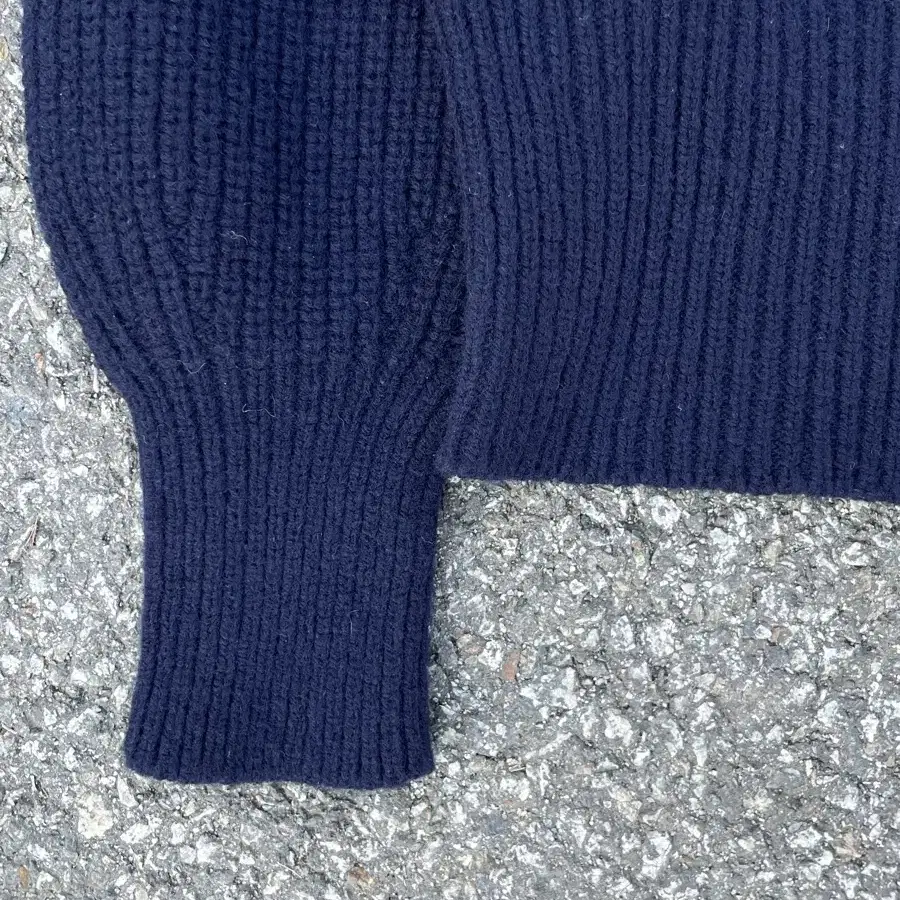 울100% Stingray Navy Wool Kint