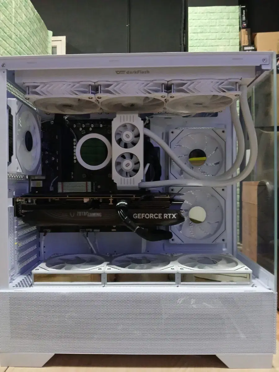 신제품 9800X3D RTX4080SUPER 컴퓨터