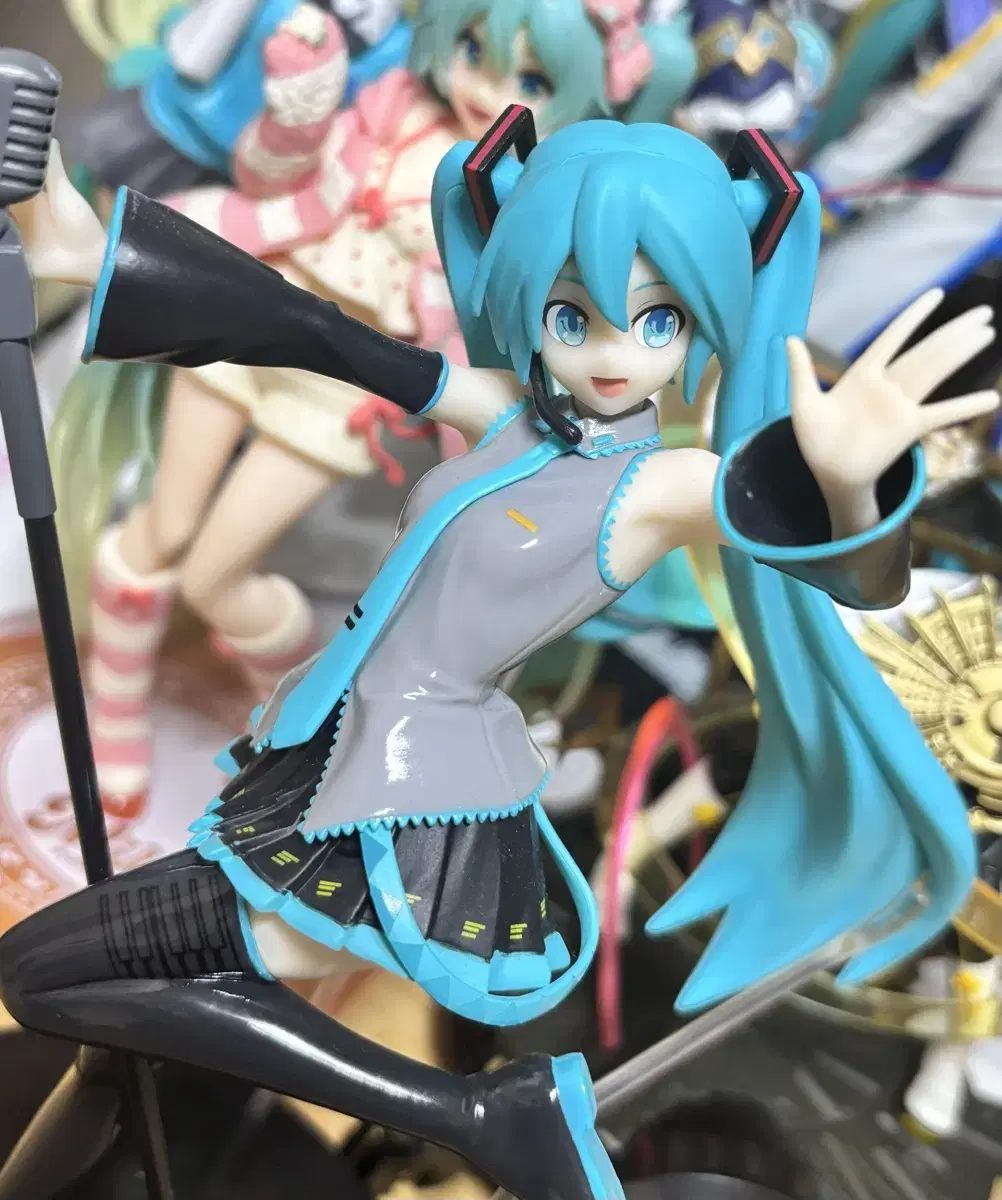 Vocaloid Hatsune Miku 15th Anniversary Luminista Figures Classic Bishoujo