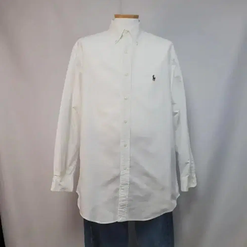 Genuine M to L Polo Ralph Lauren white shirt. (cw730)