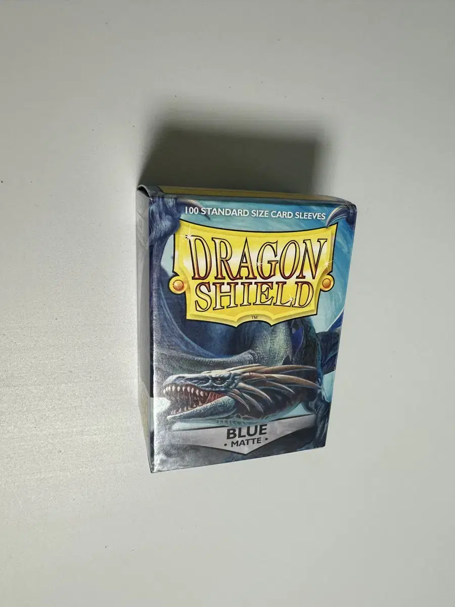 Dragon Shield Standard Size kard 100 Sleeves bloo Mat