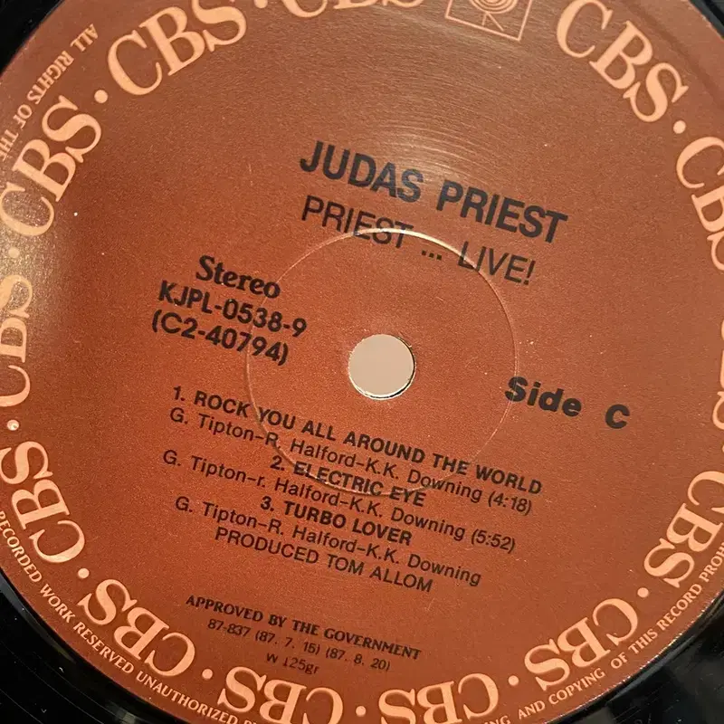 PRIEST LIVE LP / AA4667