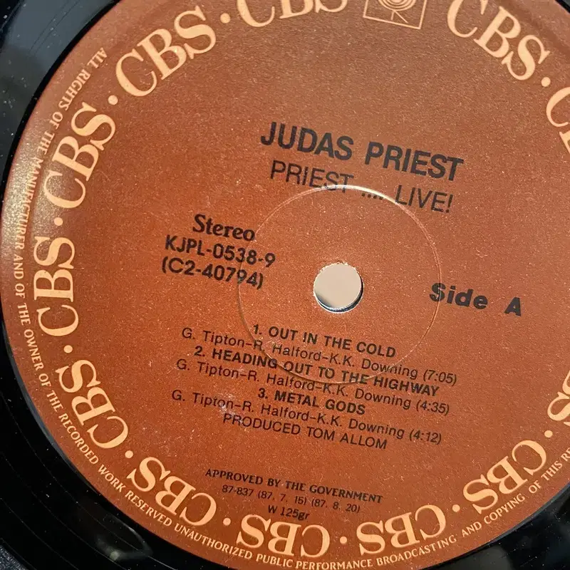 PRIEST LIVE LP / AA4667