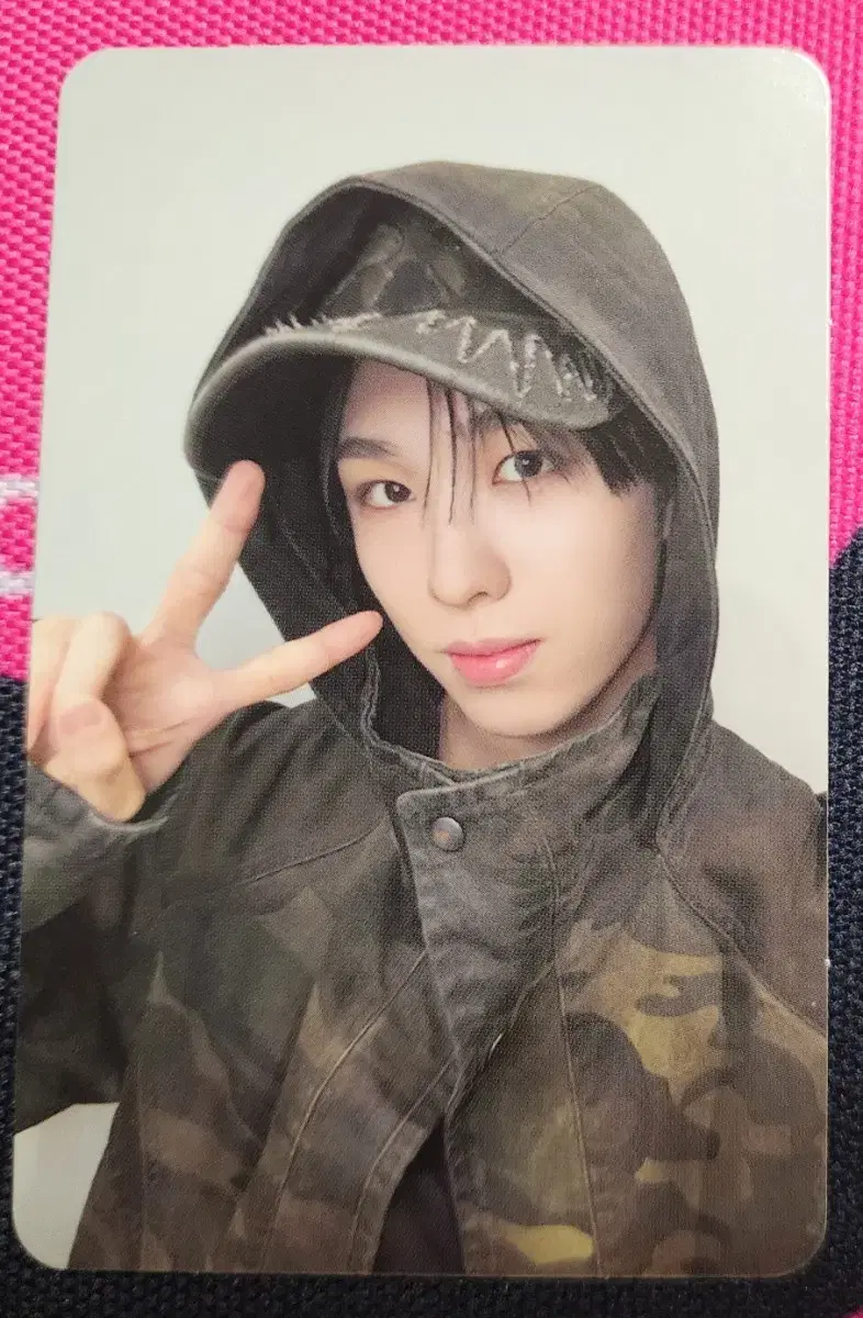 Nexge Huey broadcast photocard