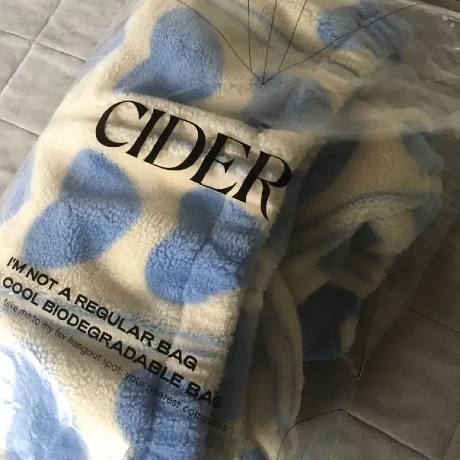 CIDER 하트패턴 외투