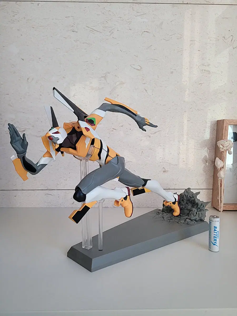 Evangelion Ichibankuji Last Onesang Younghawk Figure Sprint 0