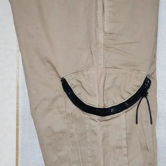 CP COMPANY PANTS  32INCH