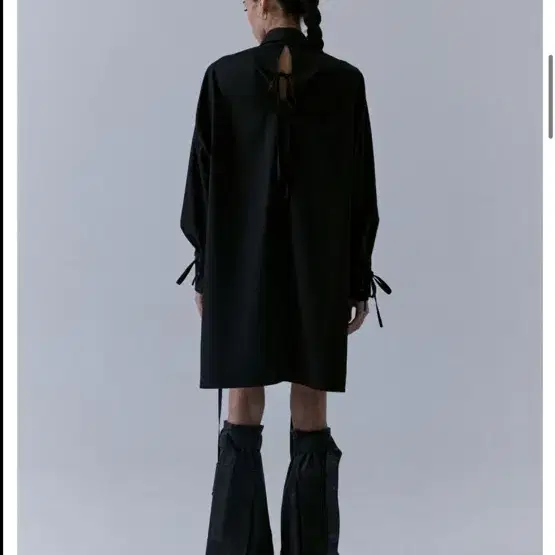 새)트리밍버드 Stepped Hemline Long Strap shirt