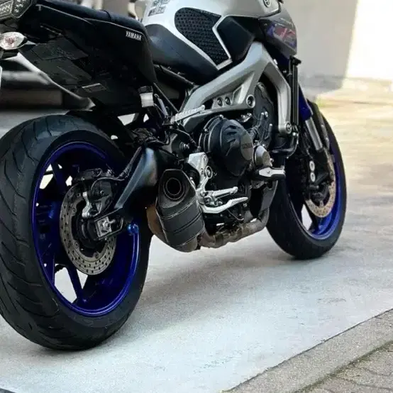 YAMAHA MT09