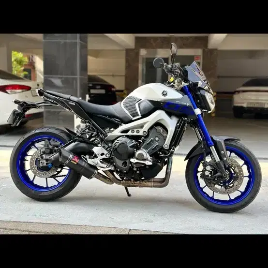 YAMAHA MT09