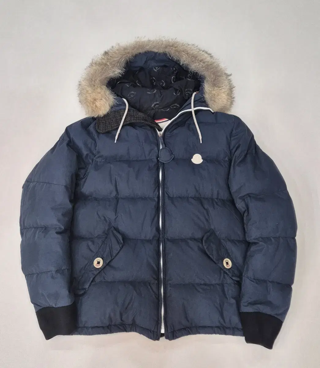 Moncler Bead Beam Collaboration limited edition Carniho navy Moncler padded size 4