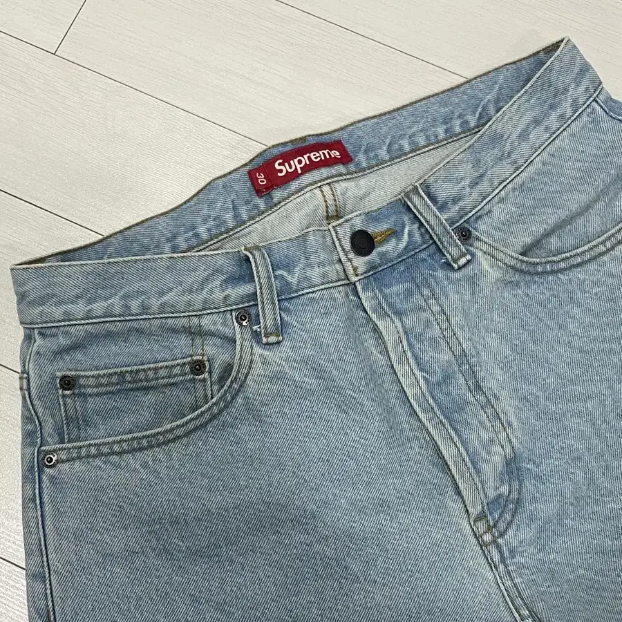 슈프림 레귤러 진 Supreme Regular Jean 데님팬츠 청바지