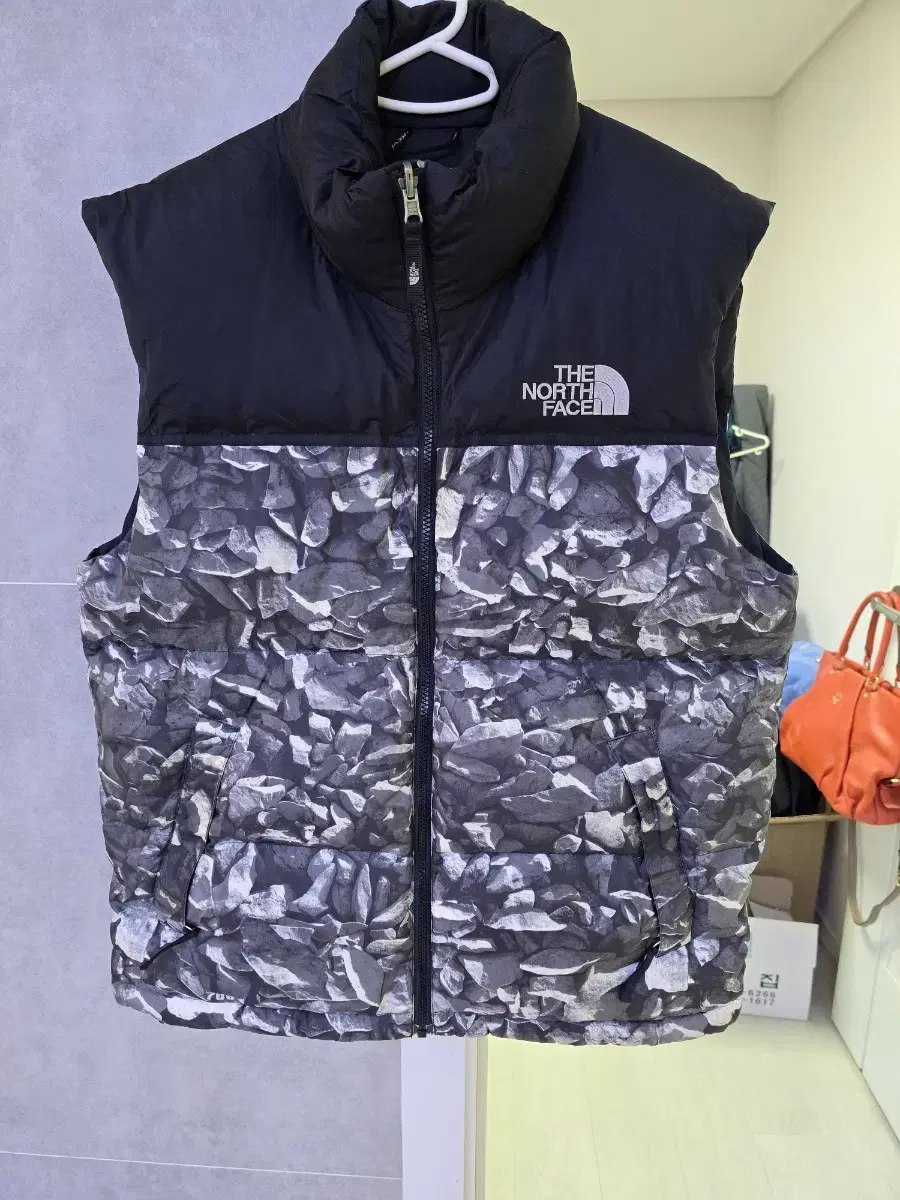 The North Face Genuine Top Quality Colorful Vest Free Shipping on sizes 95-100