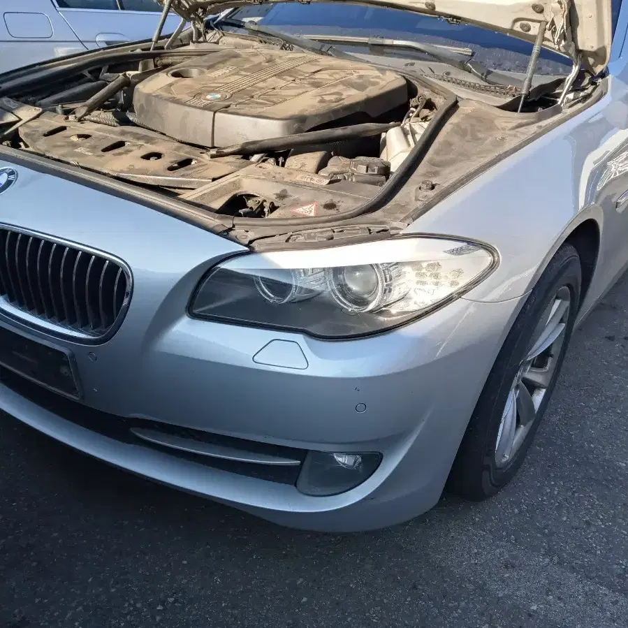 bmw f10 12년식520D 부품 판매합니다,