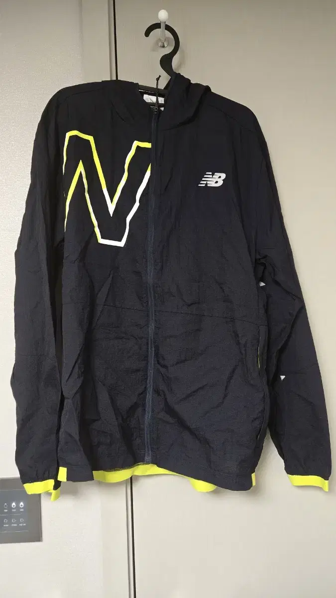 New Balance Running Jacket Windbreaker sells size 105