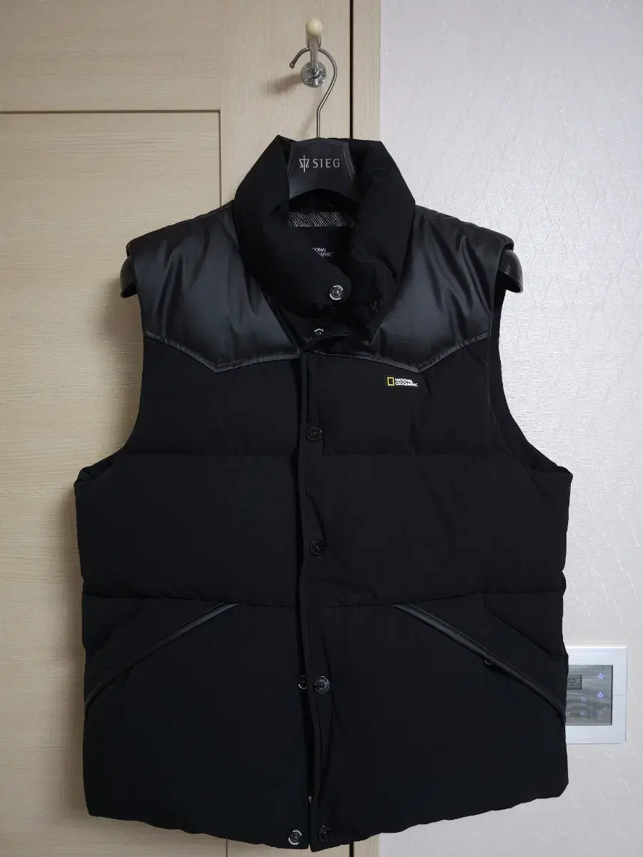 National Geographic Padded Vest