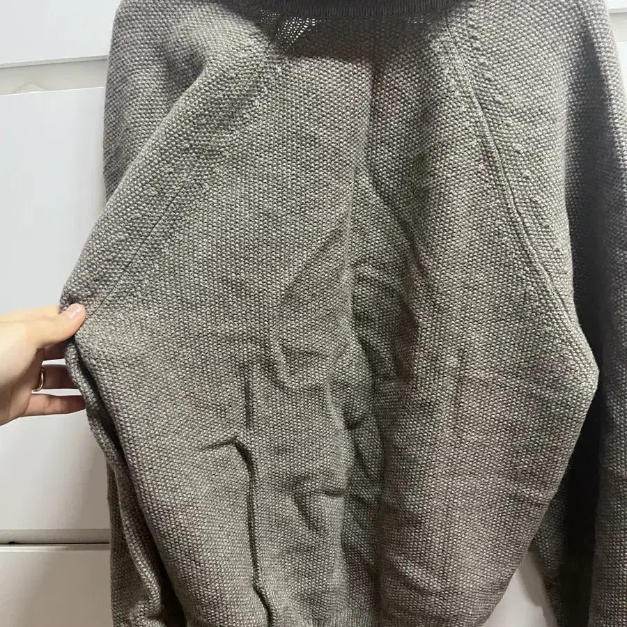 낫띵리튼 porter wool jumper 모카색상 팝니다