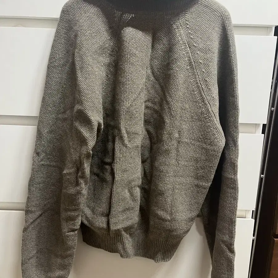 낫띵리튼 porter wool jumper 모카색상 팝니다