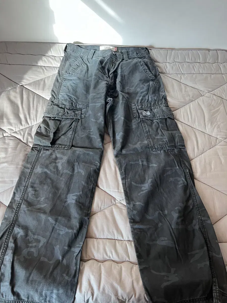 Levi's Cargo Pants