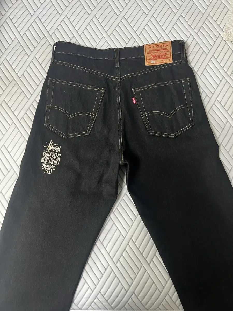 Stussy Levi's Crispy Rinse 568 jin Black 32x30