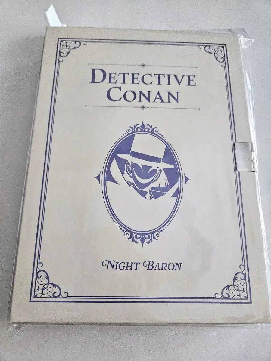 Detective Conan Exhibition Conan the Baron of Darkness Binder