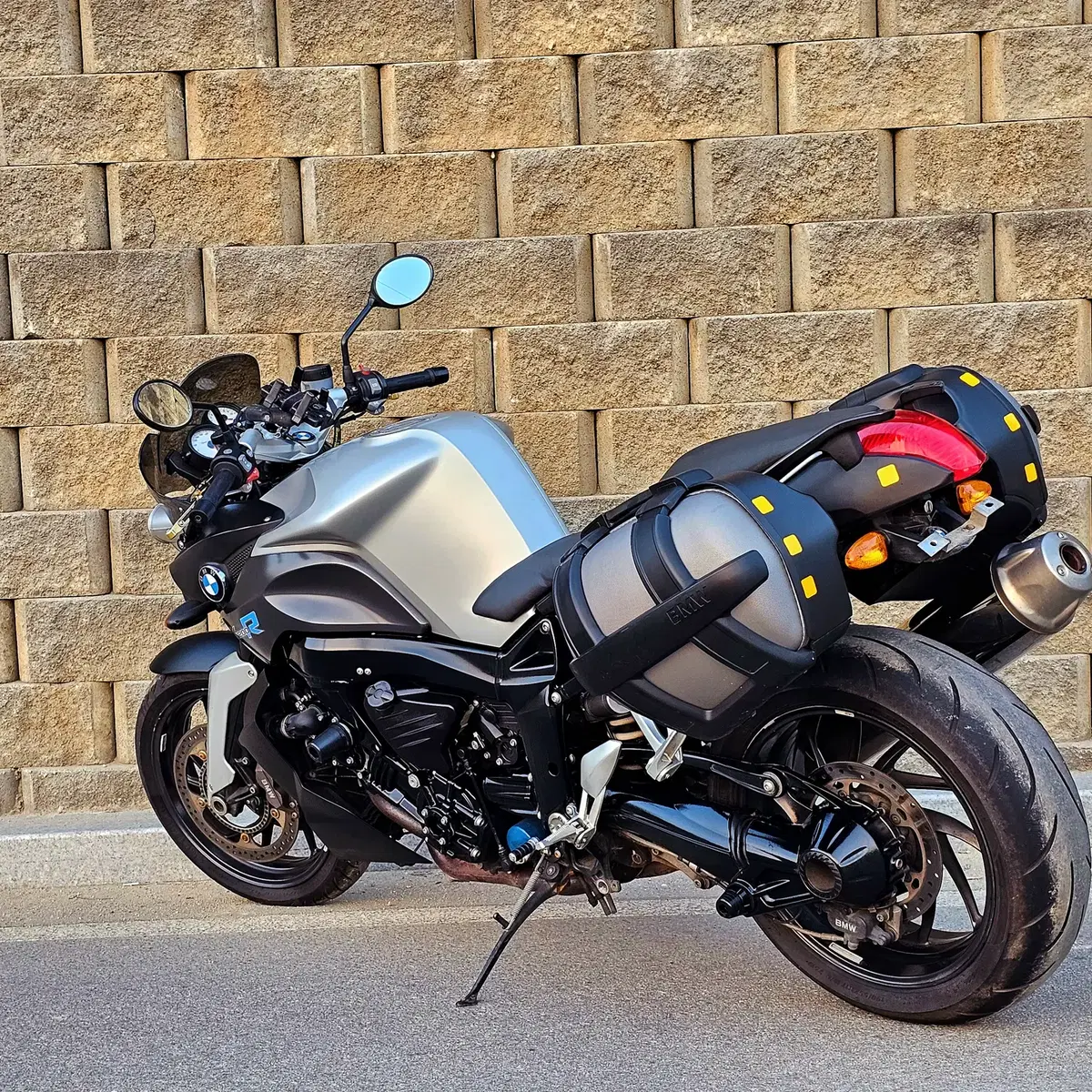 2007년식 k1200r 판매합니다