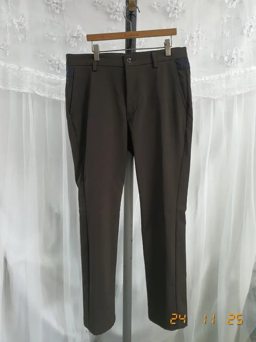 Adidas LEE Yeoreum Pants M Brown