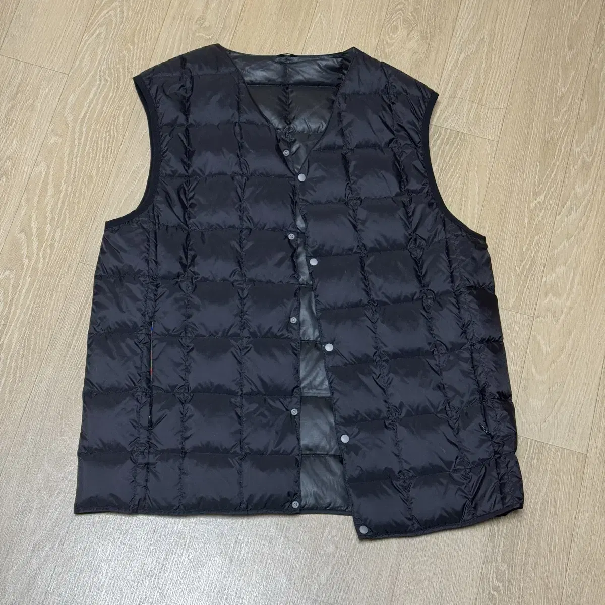 Tie-on Lightweight Padded Vest Vest L Black