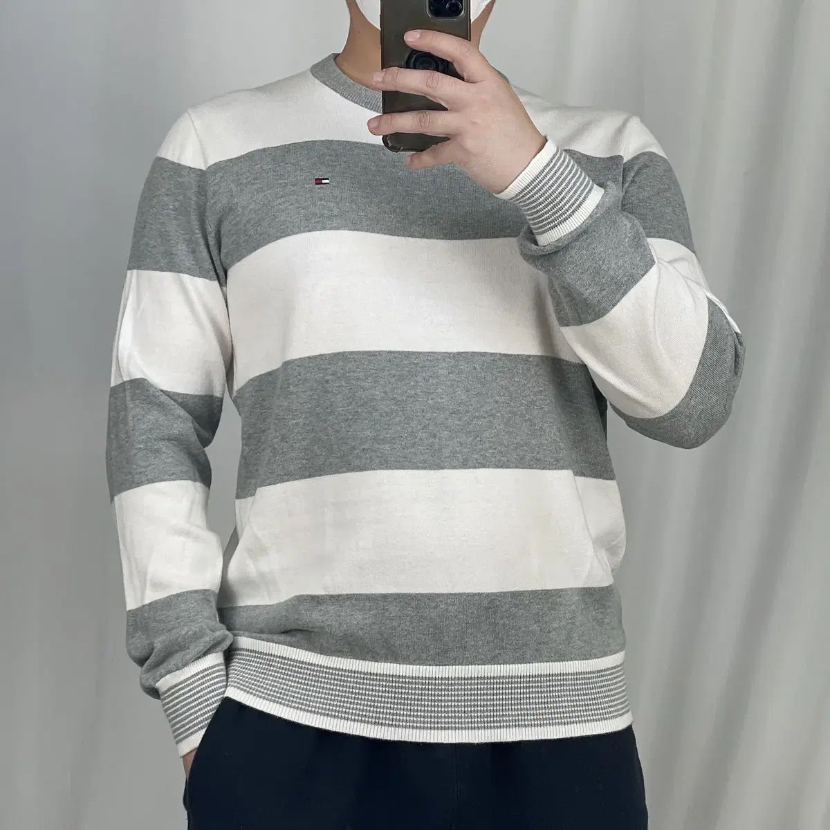 Tommy Hilfiger White-Grey Variegated Knit M .241123