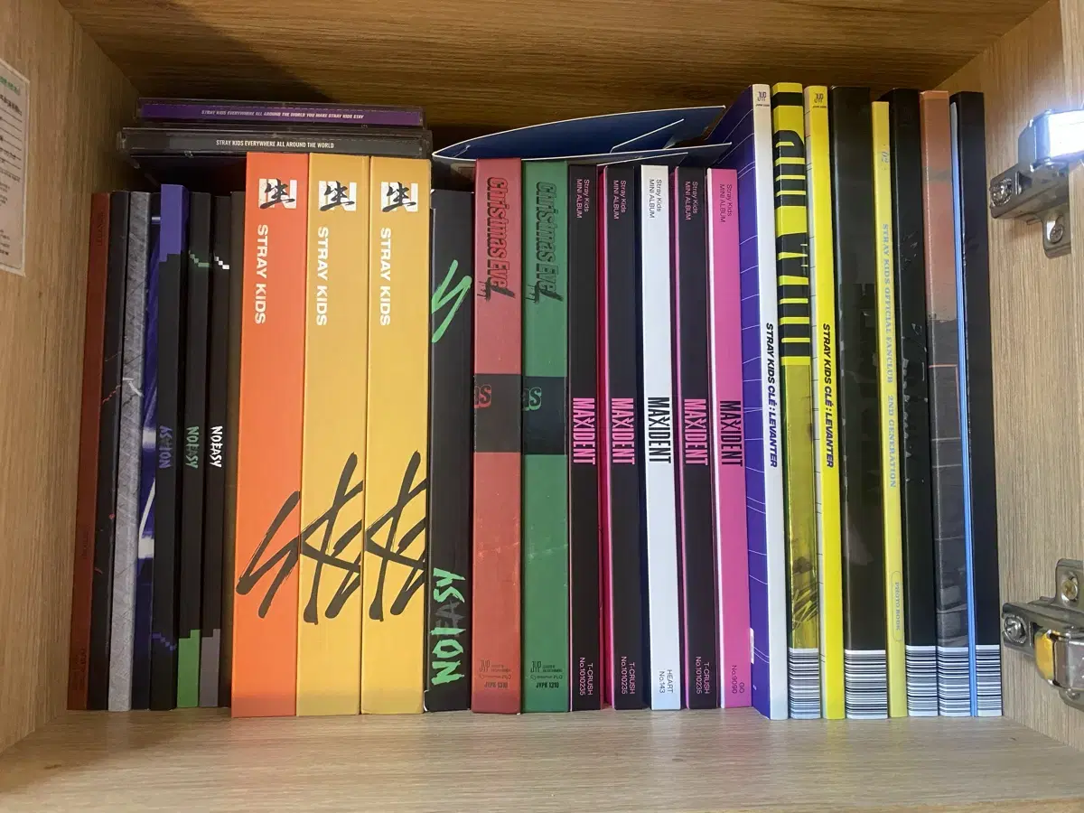 Straykids unsealed album sells