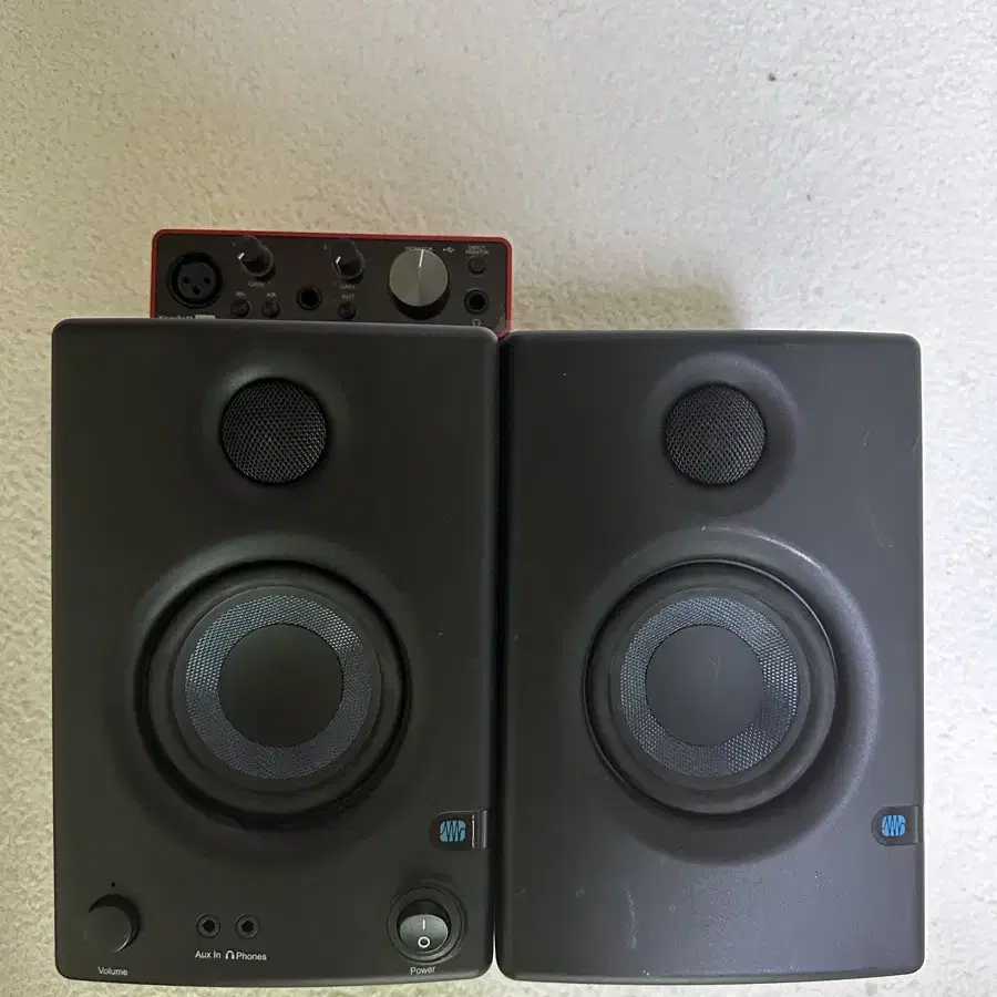 Focusrite 스칼렛 솔로 3세대+presonus eris e3.5