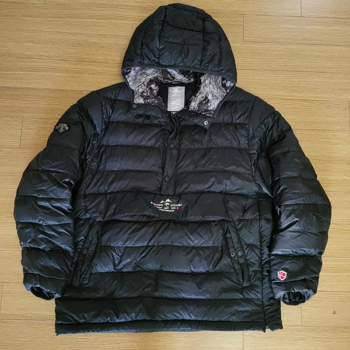 [105]Descent 40th Anniversary limited edition anorak padding