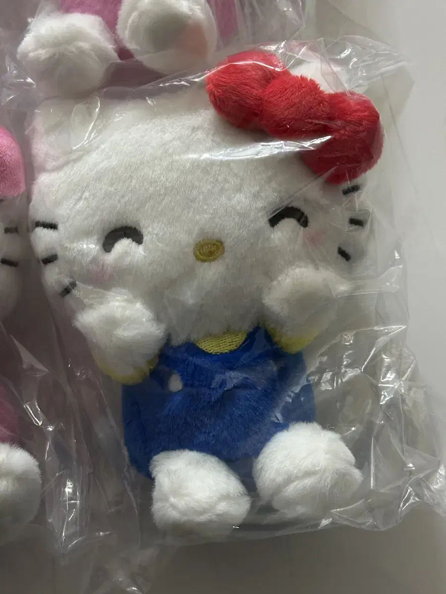 Hello Kitty Kitty Woohoo facial expression mascot doll keyring