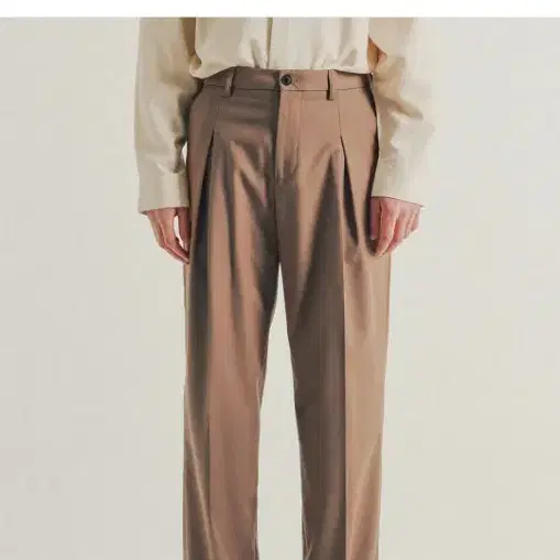 비슬로우 스탠다드  INVERTED PLEATS WIDE PANTS 브릭