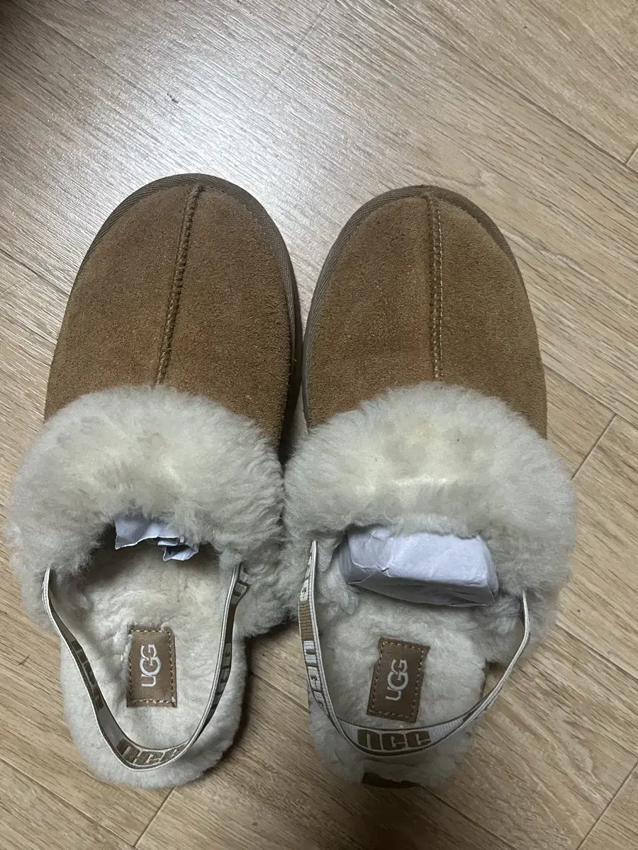 UGG 어그 키즈 펀케트 240