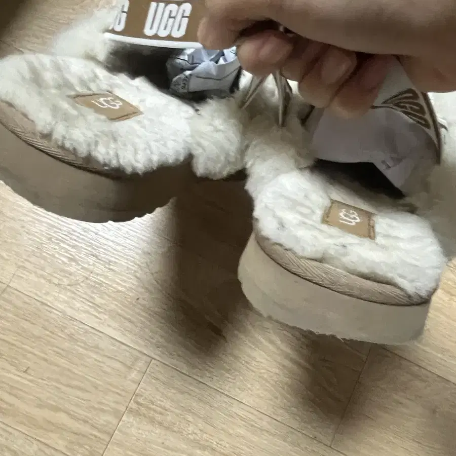 UGG 어그 키즈 펀케트 240