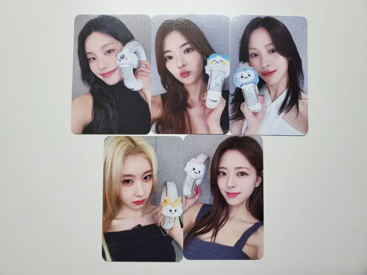 itzy itzy with muu lighting pre-order benefit photocard set