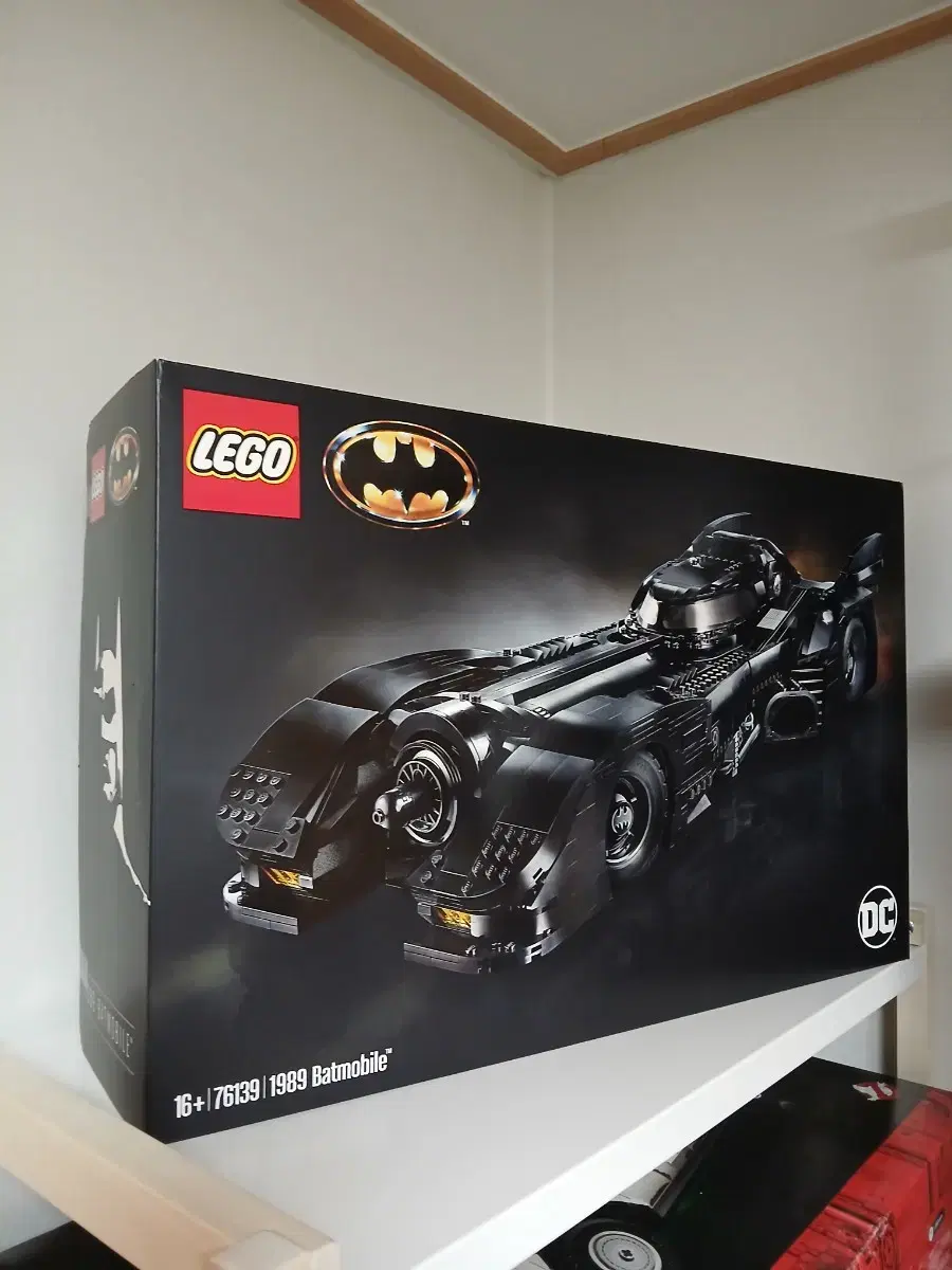 LEGO 76139 DC Comics Batman 1989 Batmobile misb