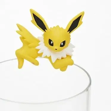 JUPPY THUNDER KITAN CLUB PUTITTO Pokémon Center Limited Eevee