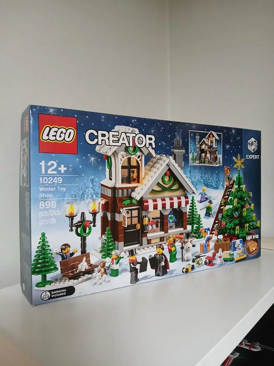 LEGO 10249 Snowy Toy Shop MISB