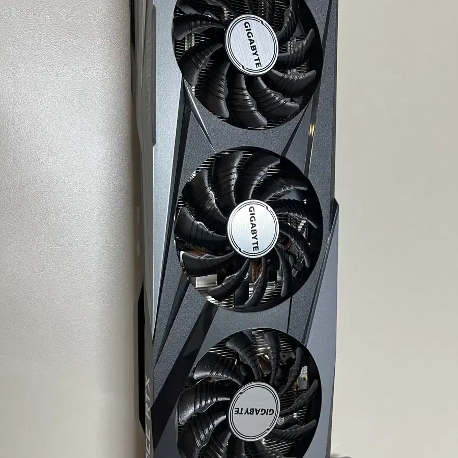 기가바이트 3060ti 게이밍 그래픽카드 팝니다