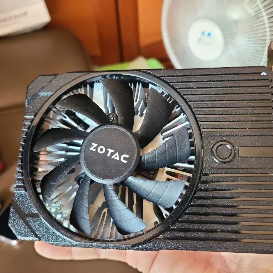 조탁 gtx 1050 그래픽