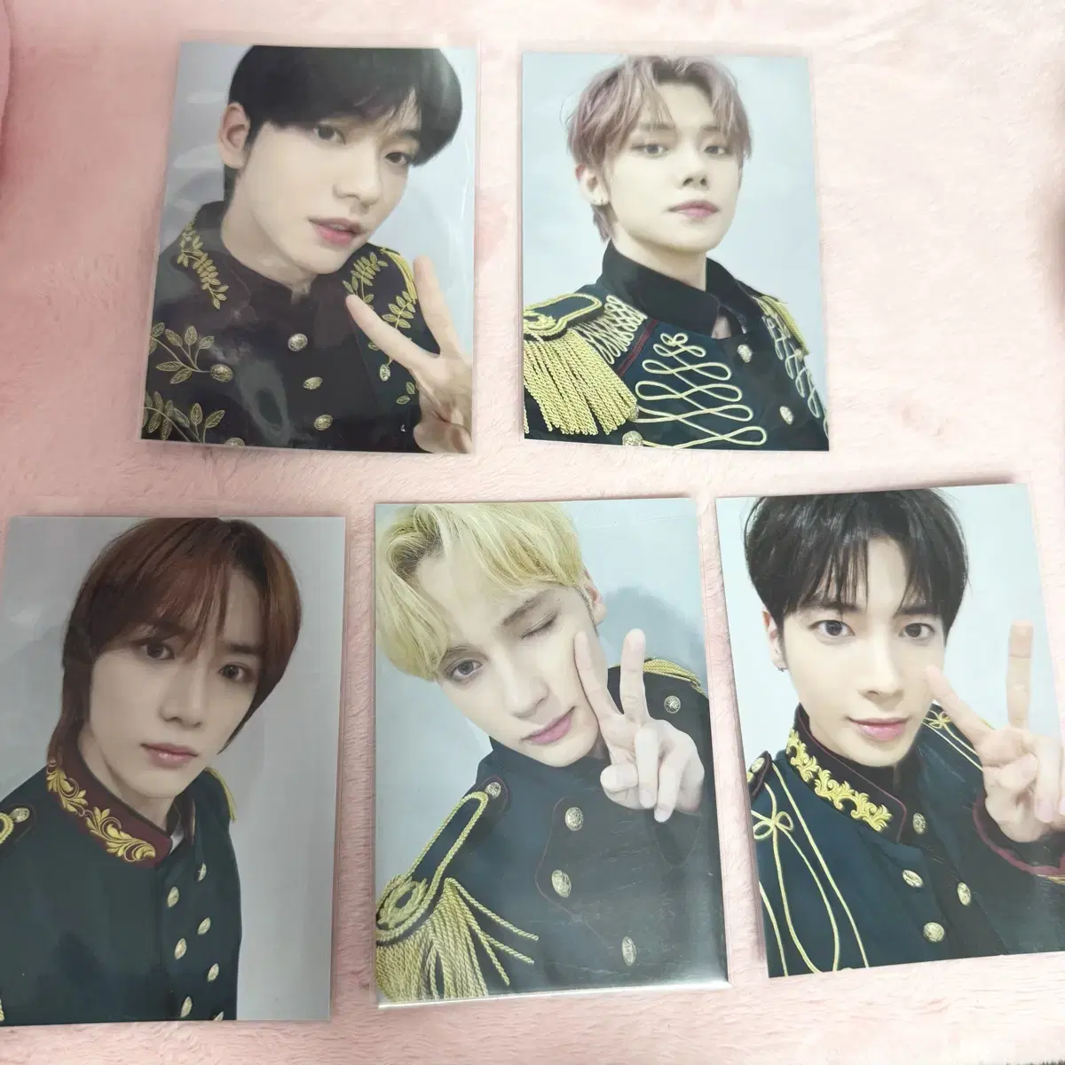 txtPoliceJacketFurisode photocard BeomgyuTaehyunHooningPhotocardSell