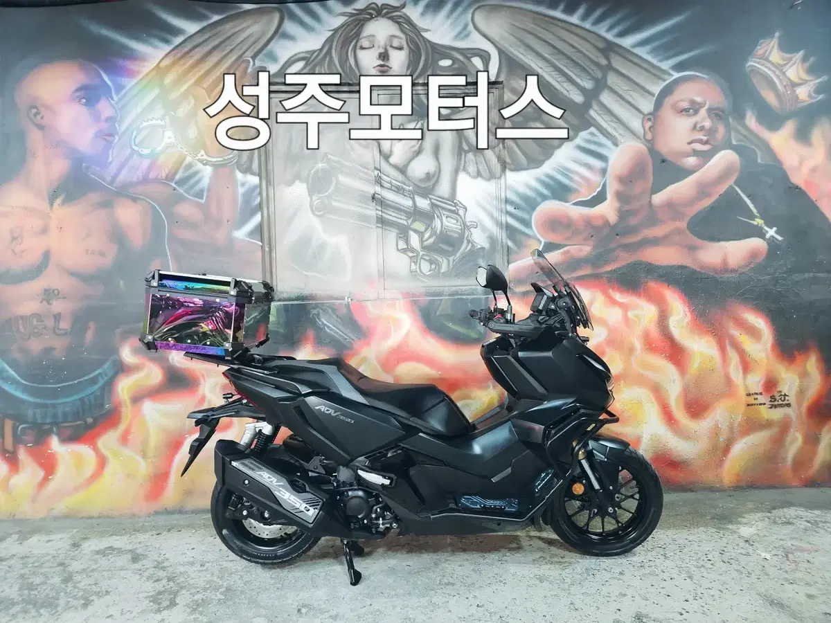 ADV350CC/24년식/1648KM/상태신차급/무광블랙/빅스쿠터/ADV