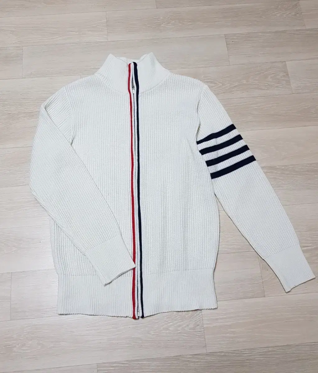 Thom Browne Cardigan 2 (95-100)