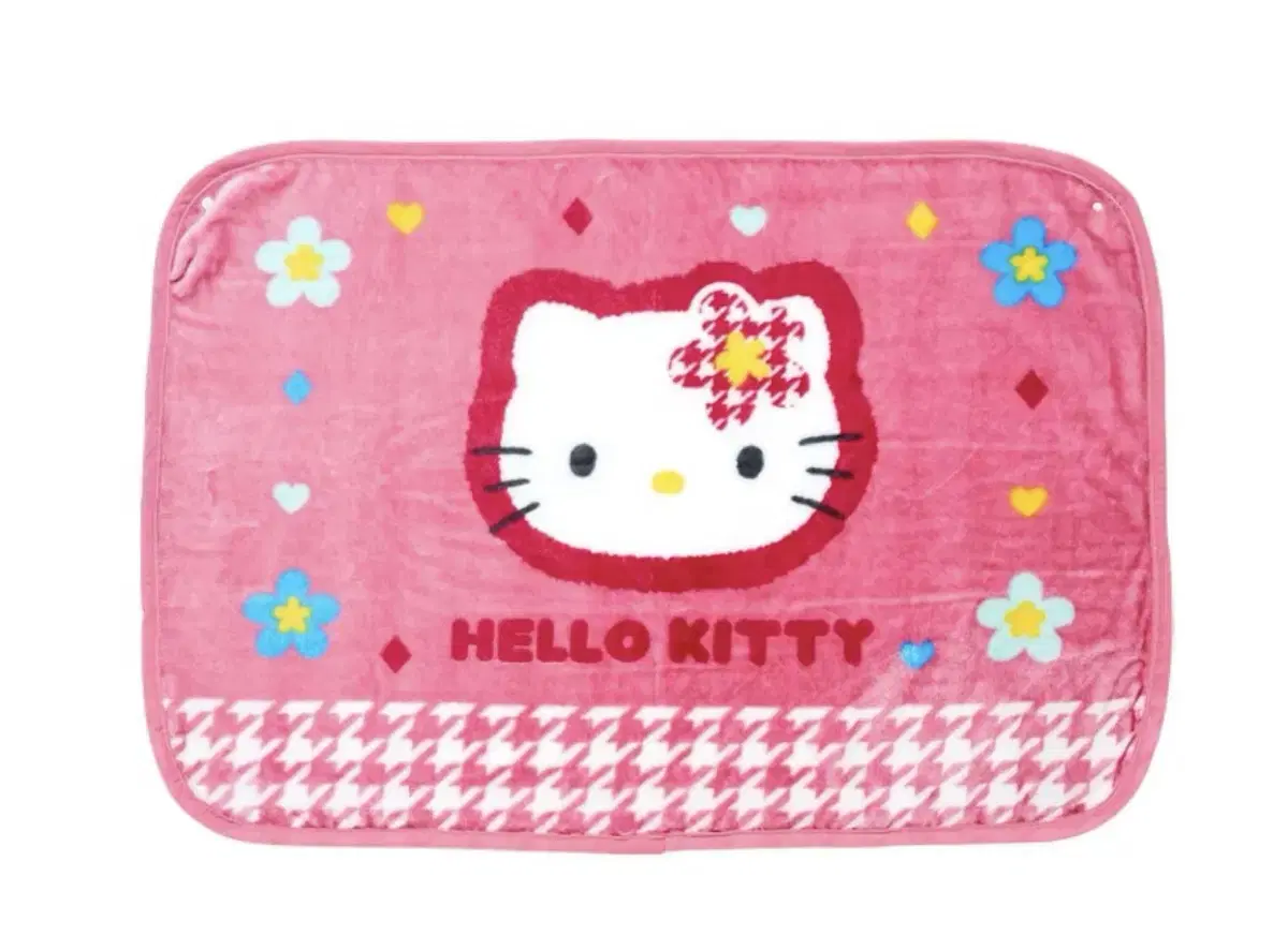 Kaohana Hello Kitty Button Blanket