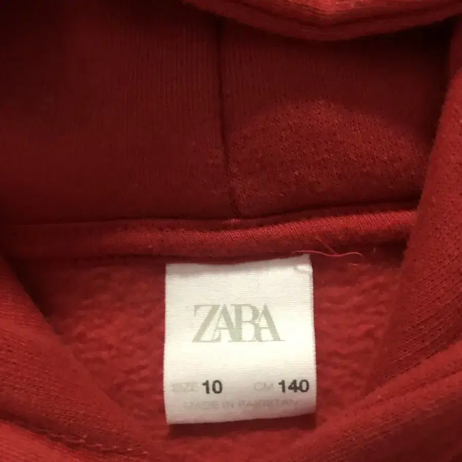 ZARA 키즈 기모 후드티(size10/140cm)판매합니다.