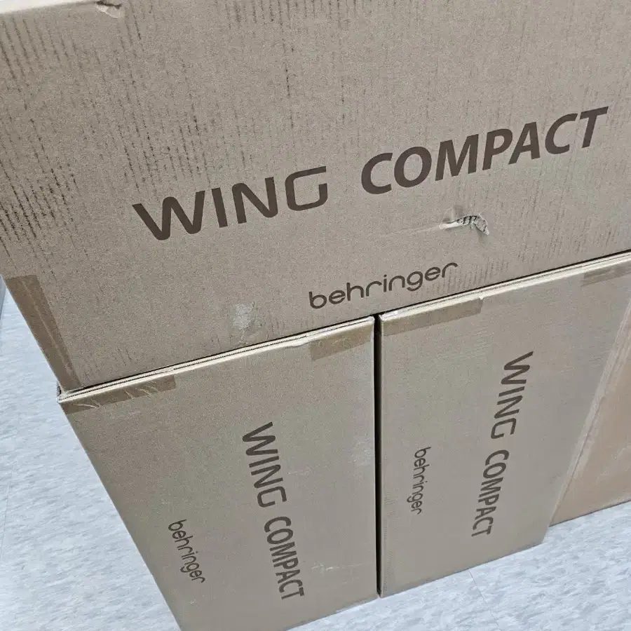 배링거 윙 컴팩트 (behringer wing compact)